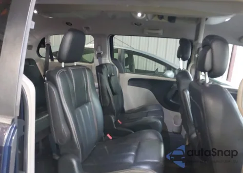 2015 Chrysler Town & Country Touring из США, поврежденный, VIN 2C4RC1BG8FR608555